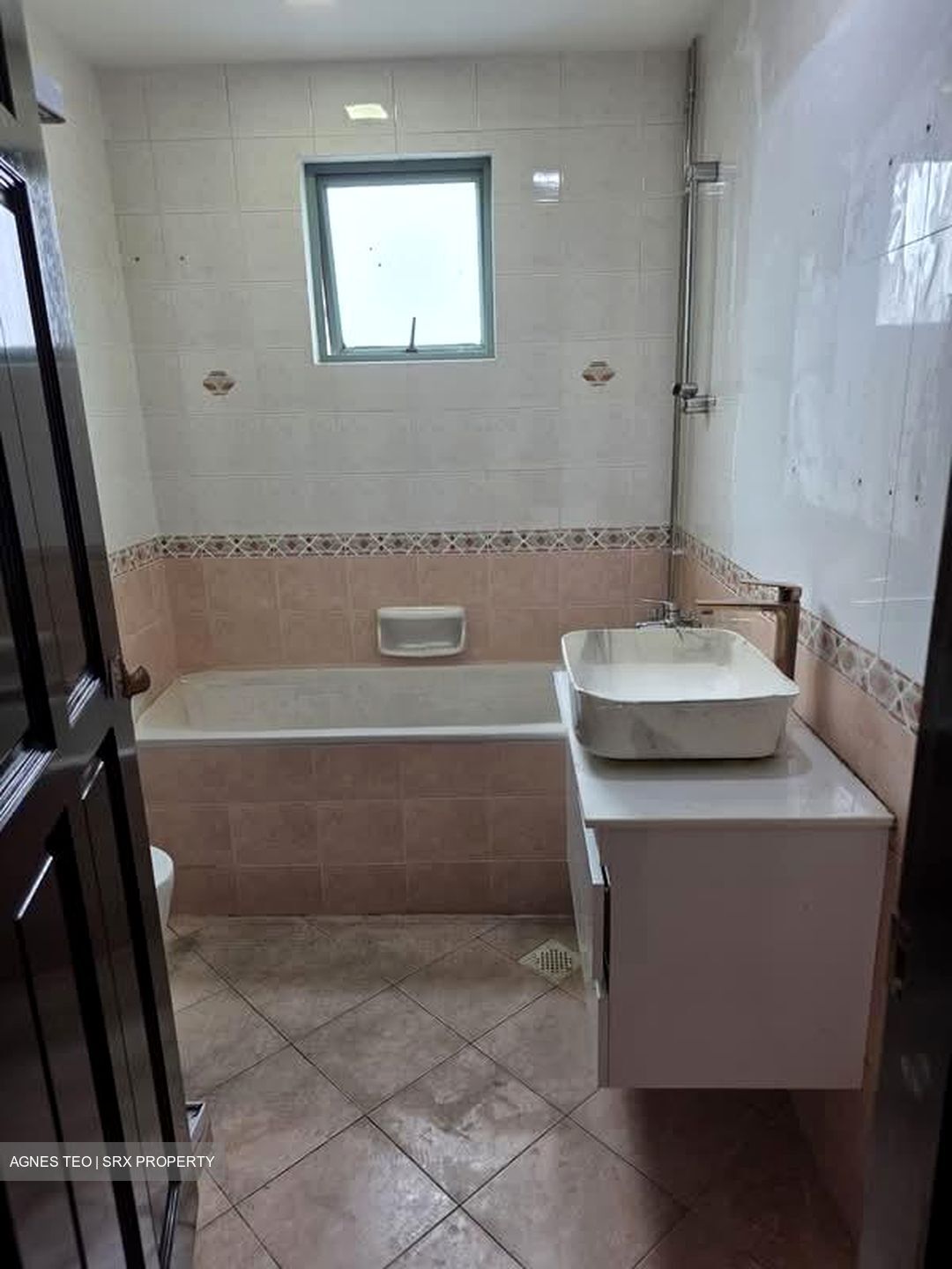 Westwood Crescent (D22), Terrace #572233571